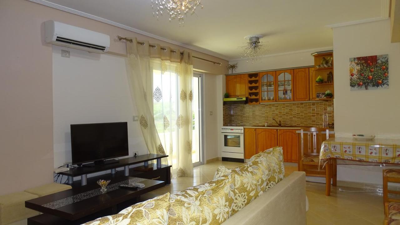 Cozy Central Apartment Ксаміл Екстер'єр фото